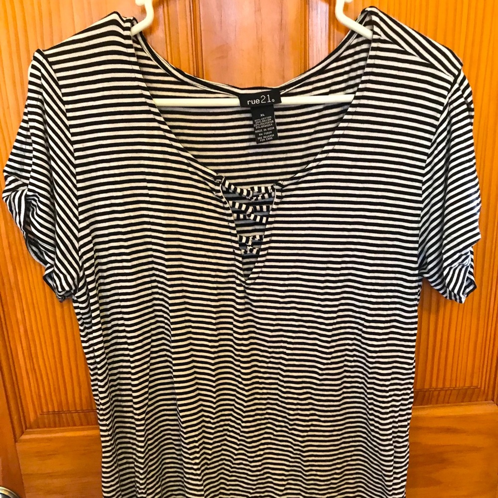 Rue21 Women’s Top
